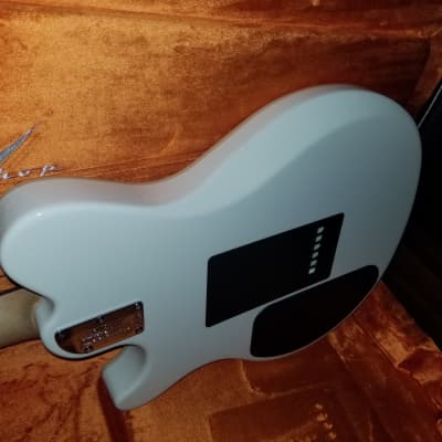 Music Man Music Man Ernie Ball Reflex HH Pearl White Fender Custom Shop Stratocaster Telecaster Case Limited Edition 2014 White image 4