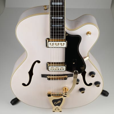 Guild X-175B Manhattan Limited Edition Faded White With Gold Hardware image 3