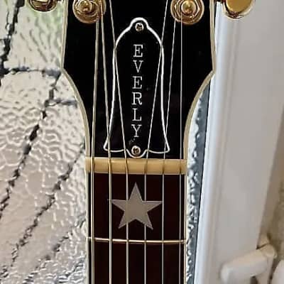 Gibson J-180 - "The Everly", 1996 - Ebony, Bozeman Custom Shop release of only 100, Passive Electro Acoustic, Excellent Condition, Gibson 'Custom Shop' Hard Case, Free Worldwide Shipiing ! image 4