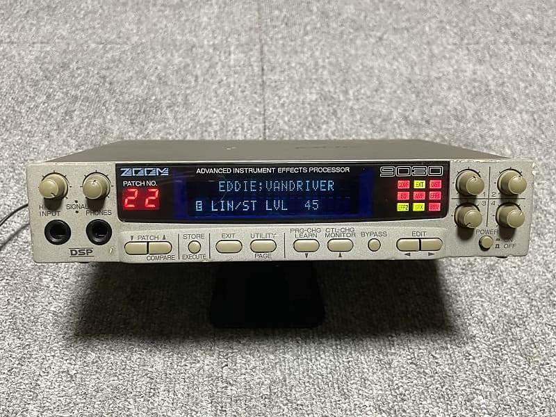 Zoom 9030 Advanced Instrument Multi Effect Processor Reverb UK