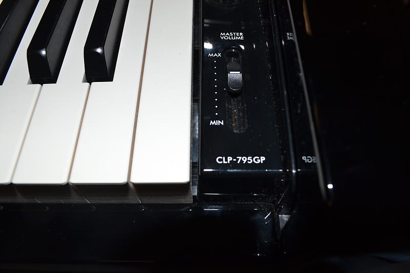 Yamaha Clavinova CLP-795 GP PE 2023 - Polished Ebony image 1
