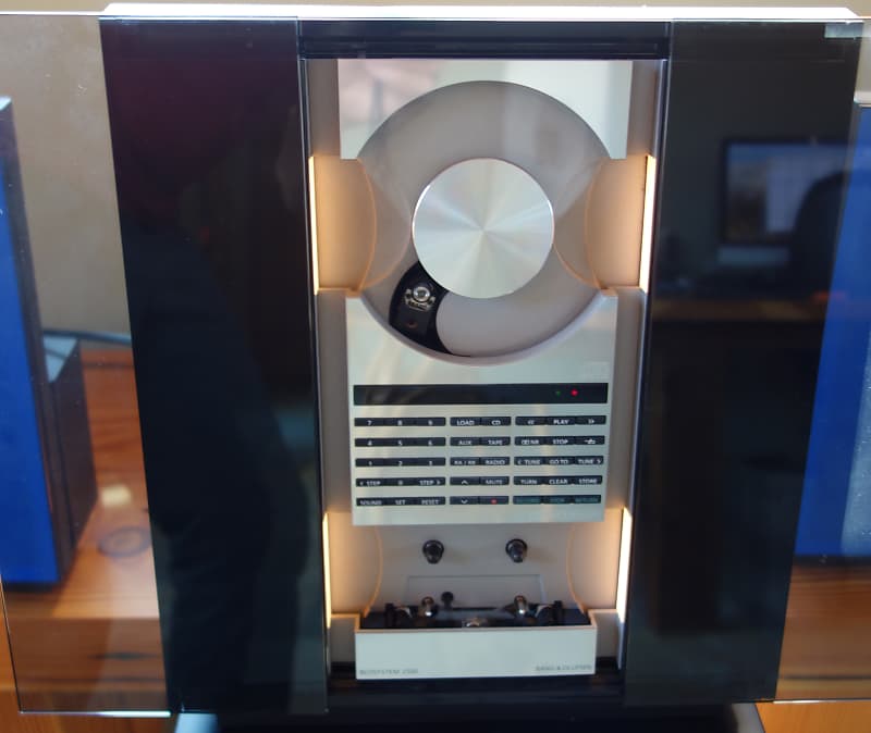 Bang & Olufsen Beosound 2500 1995 Cobalt | Reverb