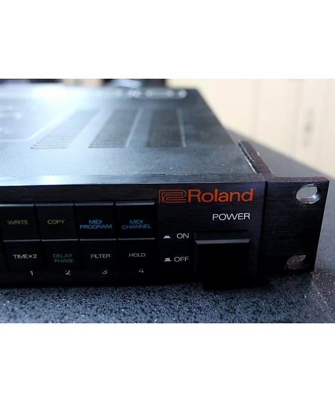 Roland SDE-2500 MIDI Digital Delay | Reverb Canada