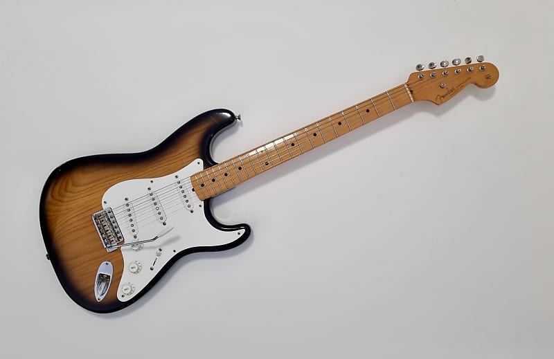 Fender Limited Edition 40th Anniversary 1954 Reissue Stratocaster with Maple Fretboard 1994 - 2-Color Sunburst image 1