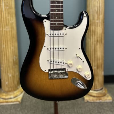 Fender Custom Shop Classic Player Stratocaster 2005 - 2 Tone Sunburst image 2