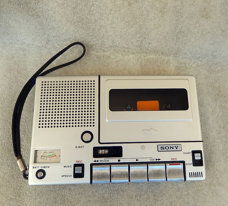 Uher 4000 report portable analog tape recorder reel to reel
