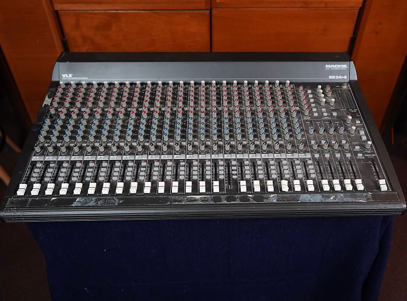 Mackie SR24.4 VLZ Pro Reverb