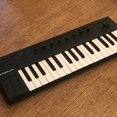 Native Instruments Komplete Kontrol M32 | Reverb