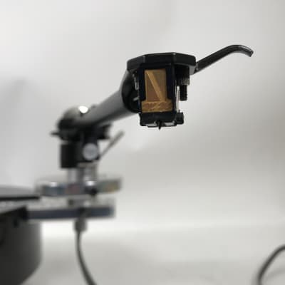 Acoustic Solid Solid Round Dual Tonearm Turntable image 6