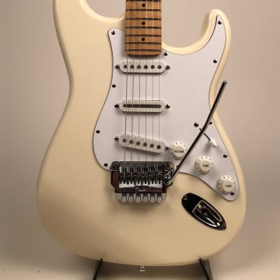 1986 Japanese Fender Contemporary Stratocaster with Original Hardshell Case image 3