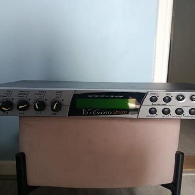 E-MU Systems Virtuoso 2000 Rackmount 128-Voice Virtual Orchestra 2000 - Silver