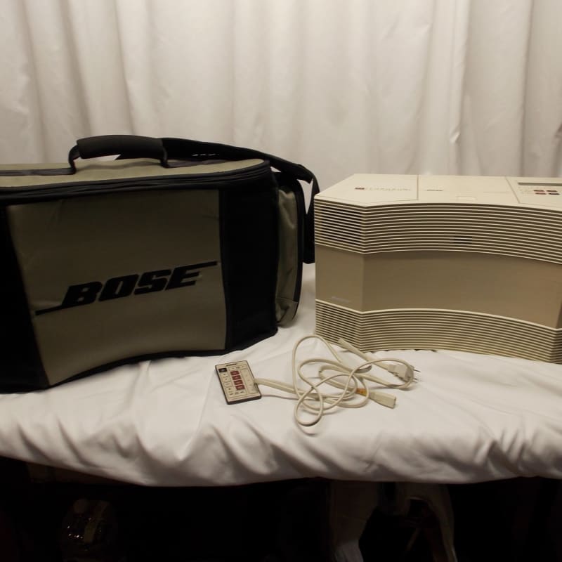Bose acoustic wave multi disc changer. Powered on when tested - Northern  Kentucky Auction, LLC