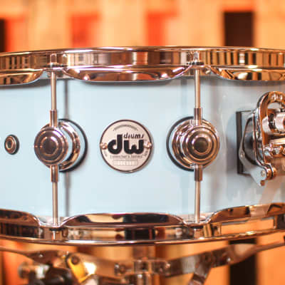 DW 5.5x14 Collector's Maple Solid Sky Blue Super Solid Snare Drum - SO#1288932 image 2