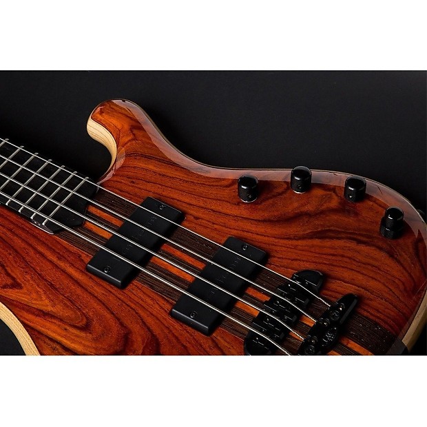 Wojtek pilichowski signature shop bass