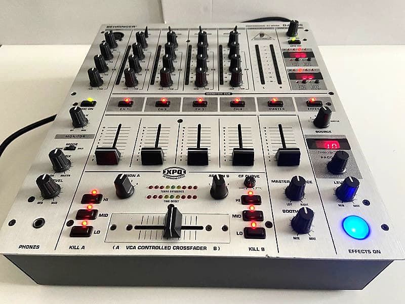 Console DJ Professionnelle 5 Canaux Mixer BEHRINGER DJX700 Table