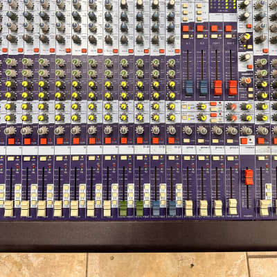 Midas Venice 320 32-Channel / 46-Input Mixing Console | Reverb