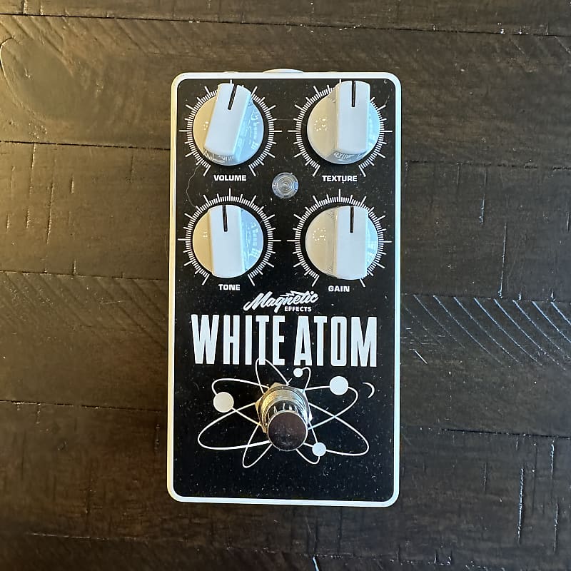 Magnetic Effects White Atom Fuzz Muff