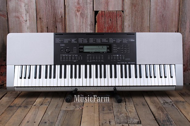 Casio WK-220 Electric Keyboard 76 Key Touch Sensitive with Digital Effects  WK220