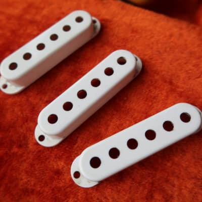 Fender Stratocaster knobs 1962 White | Reverb