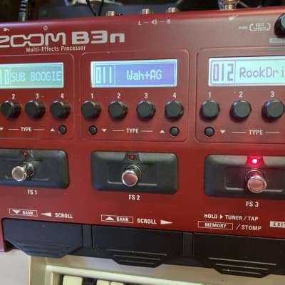 Zoom B3 Bass Multi Effect - Pedal on ModularGrid