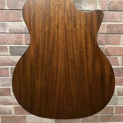 Taylor 324ce Grand Auditorium All Mahogany V-Class Acoustic-Electric Guitar Left-Handed image 6