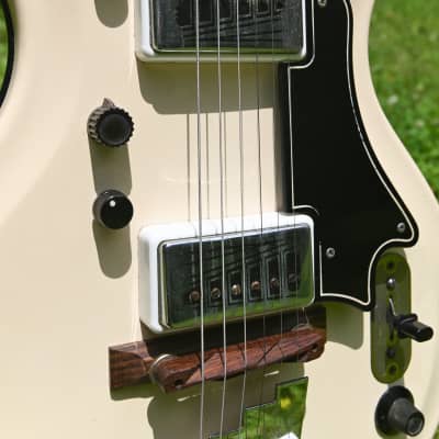 1965 - 1966 Supro Martinique Dual Tone Res-O-Glass Electric Guitar image 5