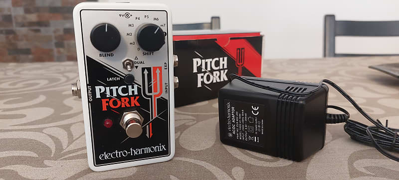 Electro-Harmonix Pitch Fork Polyphonic Pitch Shifter / Harmony Pedal 2014 - Present - Black / White / Red image 1