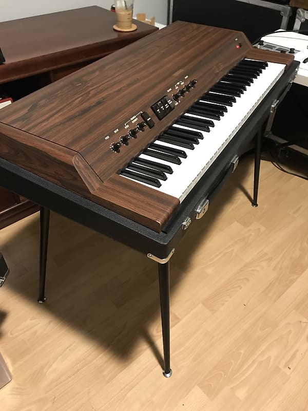 Yamaha CP20 Vintage W/ lid,legs, & pedal | Reverb