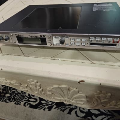 Roland Fantom-XR Rackmount Synthesizer Module 2004 - 2010 - Silver