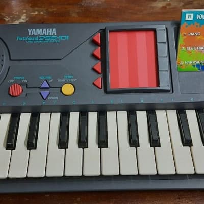 Vintage Yamaha PSS 101 Piano w/ Music Cards Set in original box