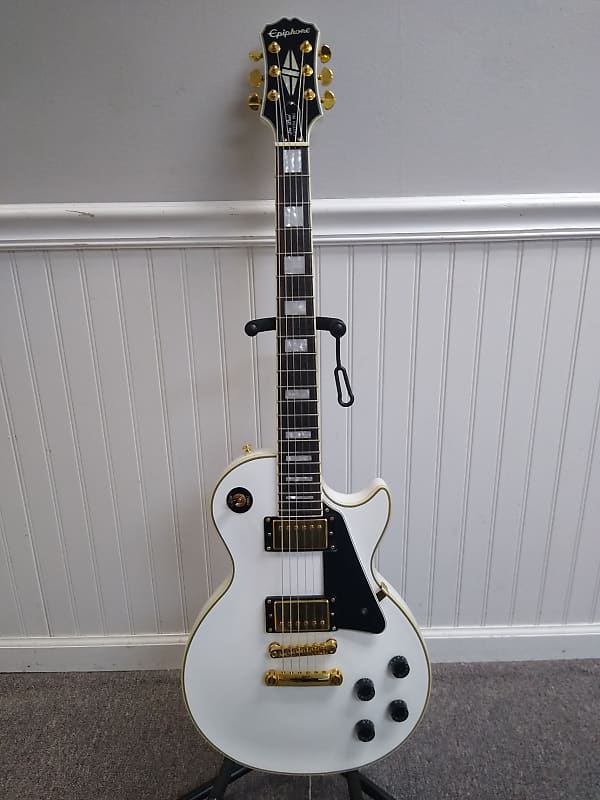 ギター Epiphone Les Paul Custom Pro White Epiphone Les Paul Custom Pro Electric Guitar - Alpine White