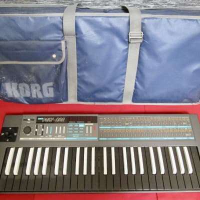 Korg Poly-800 Rare Reverse Key Version