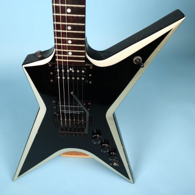 2002 Washburn Dimebag Darrell Dime 2ST Stealth image 4