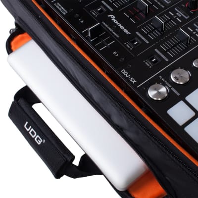 UDG - U9104BL/OR - Ultimate MIDI Controller Backpack Large MK2 Black/Orange Inside image 6
