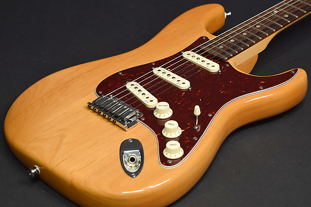 Fender USA American Deluxe ストラトキャスター N3 Fender USA American Deluxe Stratocaster N3 Cherry Burst