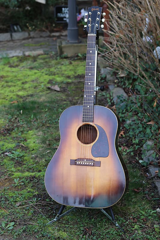 Gibson J 45 1950's  - sunburst image 1