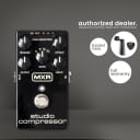 Dunlop MXR M76 Studio Compressor Guitar Bass Effects Pedal (M-76) w/ Picks
