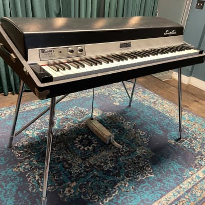 See Video! Vintage 1977 Rhodes Mark I Stage 73-Key Electric Piano w/ Legs, Crossbars, Sustain, Rod & Lid image 3