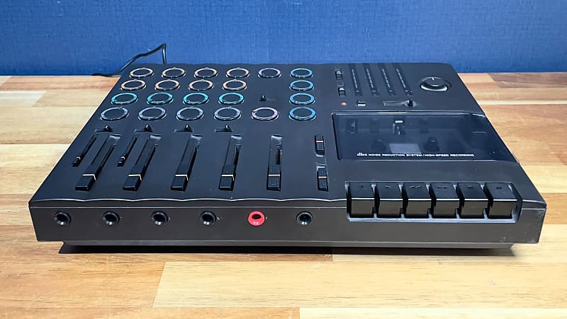 TASCAM PORTA 07 カセットMTR TASCAM PORTA 07 カセットMTR 収納ケース付