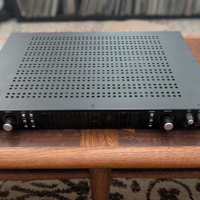 Universal Audio Apollo 8 QUAD - Thunderbolt 2 - Gearspace