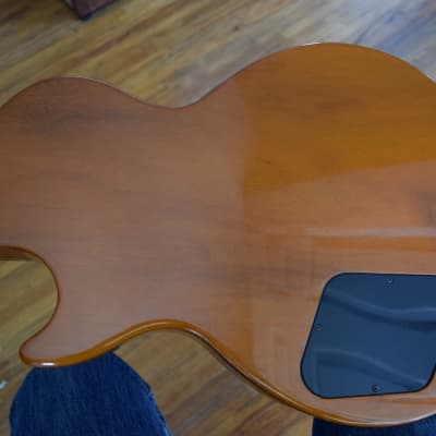 Gibson Les Paul Deluxe Plus Bass ,  LPB-2 ,  Hard case , Figured maple top, Great specimen image 4