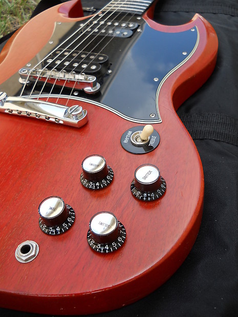 2002 Gibson SG Special Faded w/Crescent Moon Inlays! Great 2002 Gibson SG Special Faded w/Crescent Moon Inlays! Great