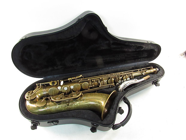 Tenor madness deals alto sax