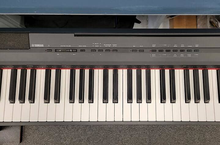 Yamaha P-105 Digital Piano