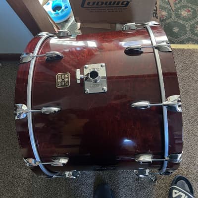 Gretsch USA Custom in Walnut Gloss Bass Drum with matching rack tom 24x18, 12x10 image 2