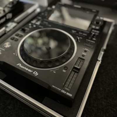 Pair of Pioneer DJ CDJ-3000 with flightcases image 3