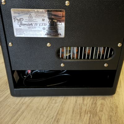 Fender Pro Junior IV SE 15-Watt 1x10