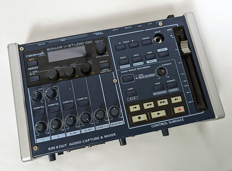 Roland VS-100 V-STUDIO 100 Portable Music Production Studio