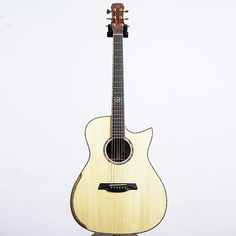 Maestro Private Collection Victoria CO CSB AX Acoustic Guitar