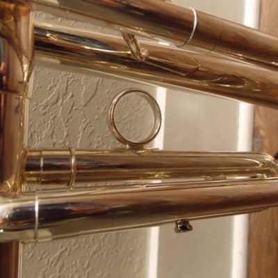 Schilke  i32 Bb Trumpet ML Bore ML Bell w/ Case 2017 Silver image 3